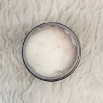 اسکراب نمکی کف سر چرب